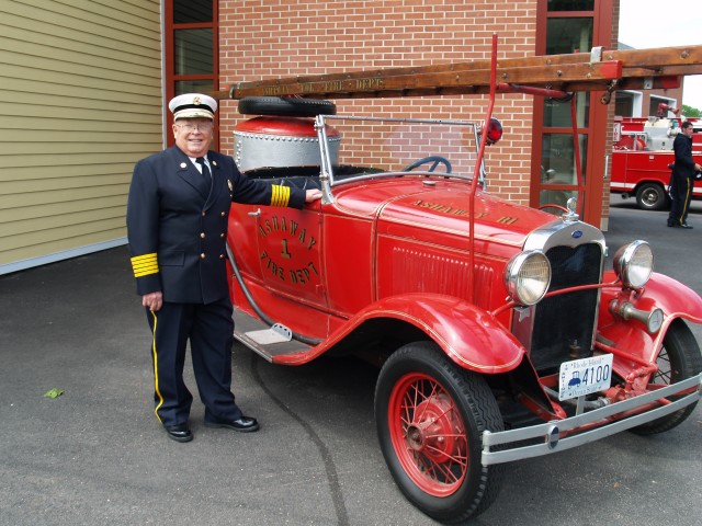 OPEN HOUSE  5/31/2009  Retired Chief Joe Wyman